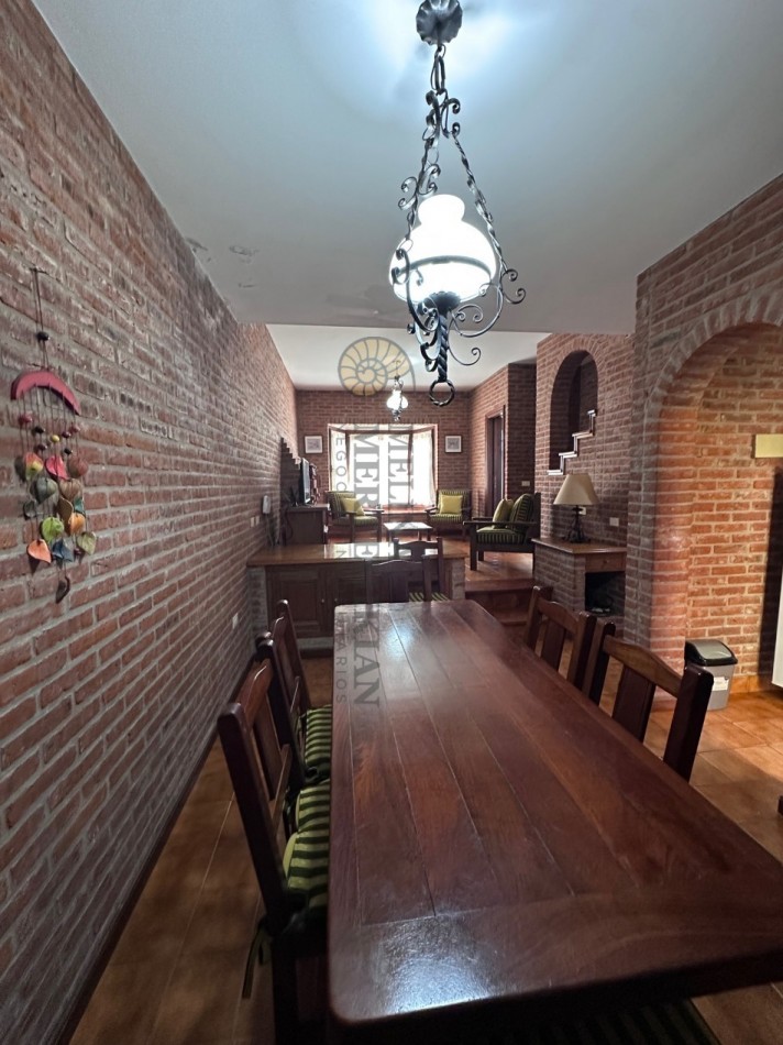 TRIPLEX EN PINAMAR CON COCHERA 