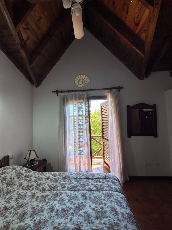 TRIPLEX EN PINAMAR CON COCHERA 