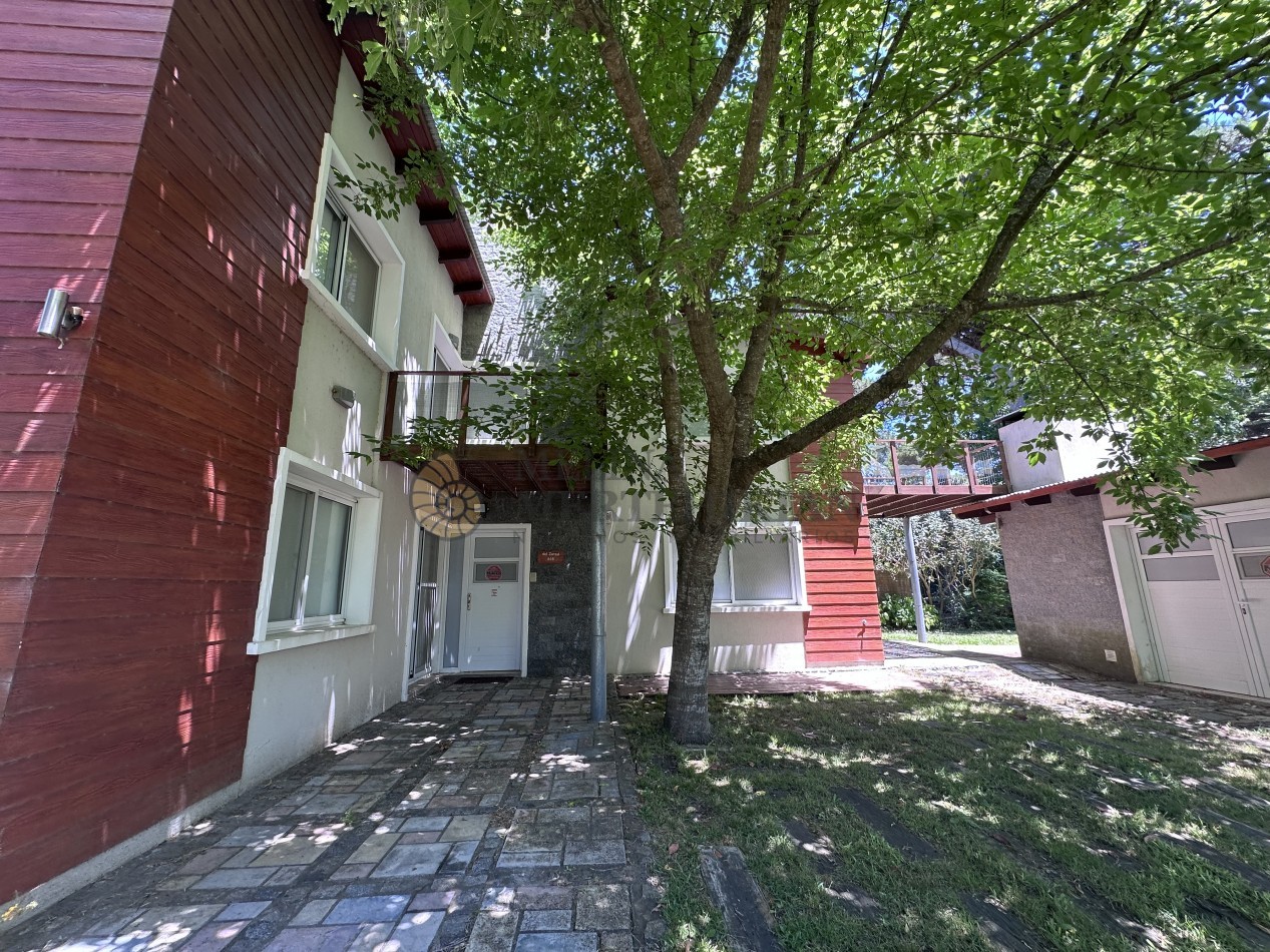 CASA EN PINAMAR NORTE PARA 8