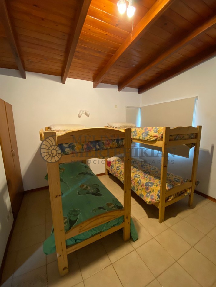 CASA EN PINAMAR NORTE PARA 8
