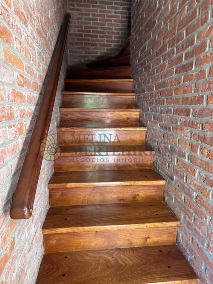 TRIPLEX EN PINAMAR CON COCHERA 