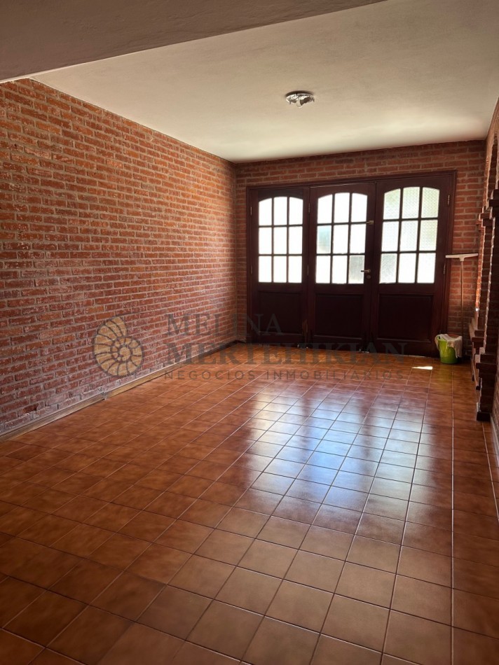 TRIPLEX EN PINAMAR CON COCHERA verano 2027