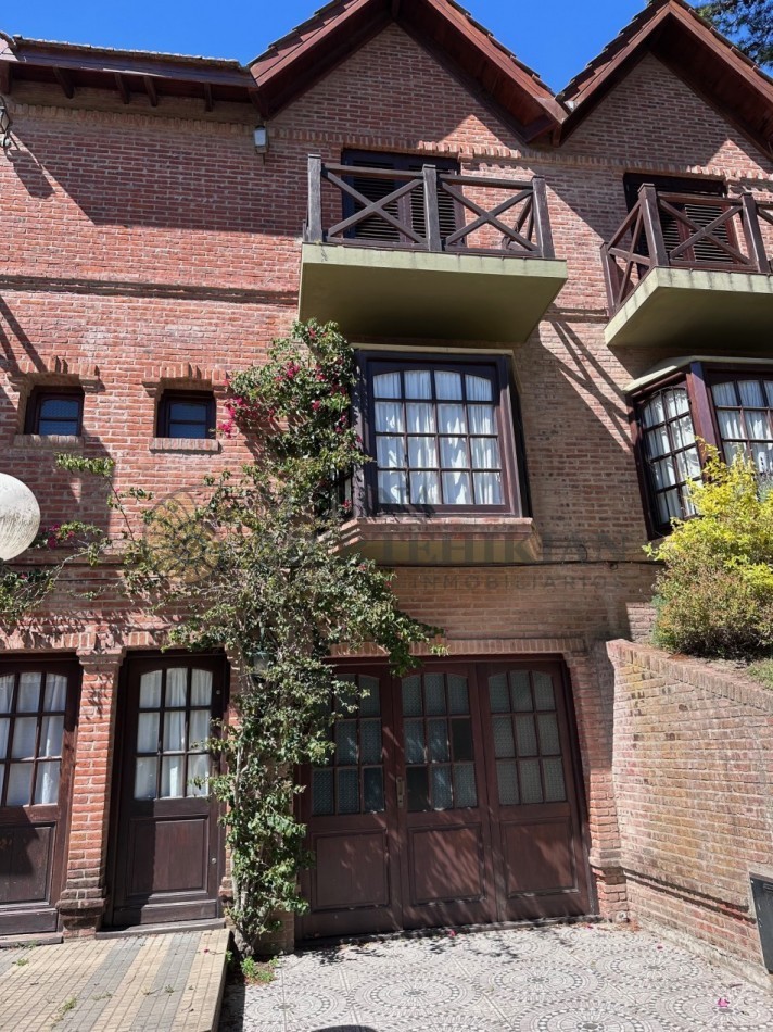 TRIPLEX EN PINAMAR CON COCHERA verano 2027